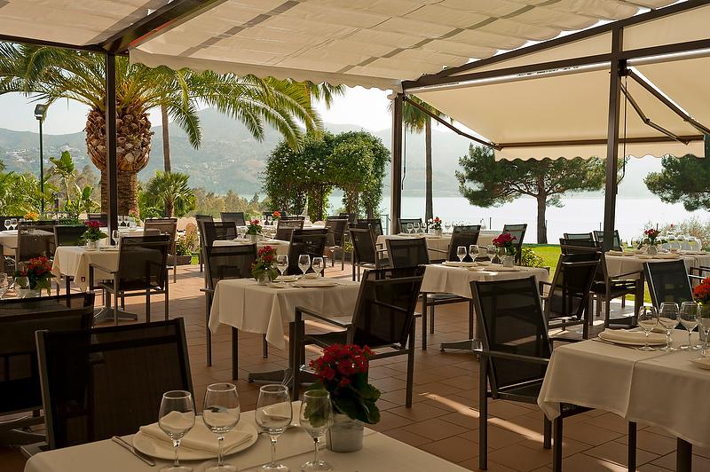 B Bou Hotel La Vinuela & Spa Restaurang bild